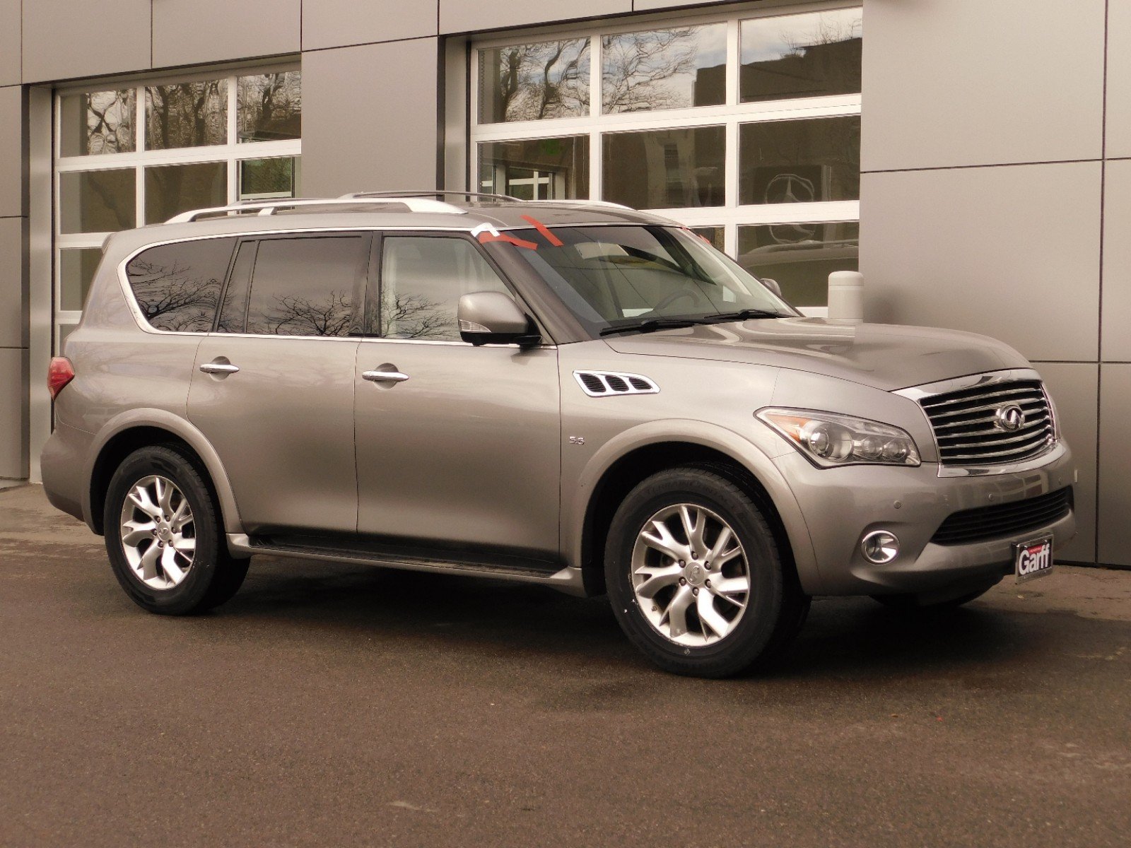 Infiniti qx80 4wd